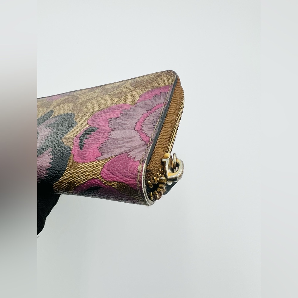 Coach Accordion Zip Wallet - Picture 5 of 7